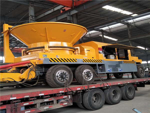 大型移動式圓盤破碎機(jī)發(fā)貨