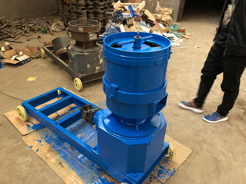 400型玉米秸稈顆粒機(jī)/ 400型玉米秸稈顆粒機(jī)