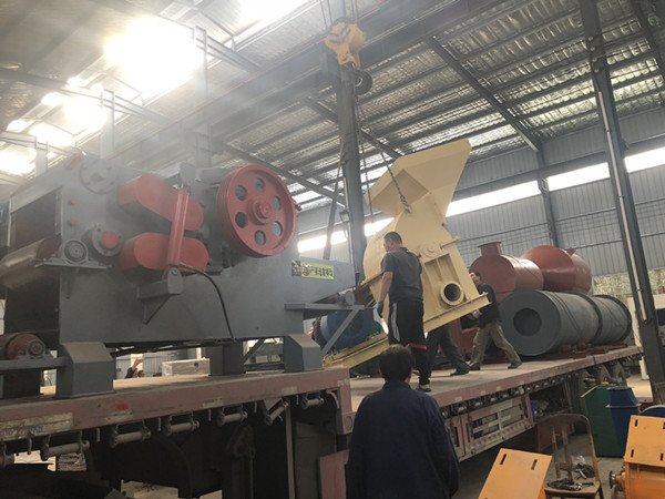 破碎機粉碎機裝車